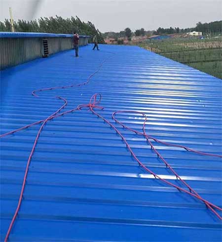 彩鋼瓦防腐噴涂料聚脲施工(圖1) 雙組份彩鋼瓦防腐噴涂料聚脲施工案例