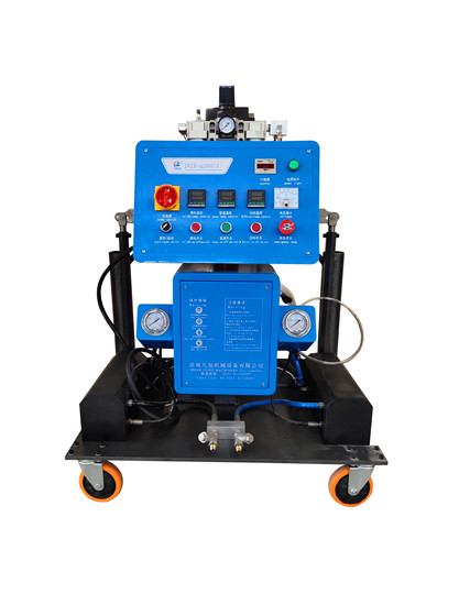 聚氨酯發(fā)泡設(shè)備_JNJX-Q2600(K)型